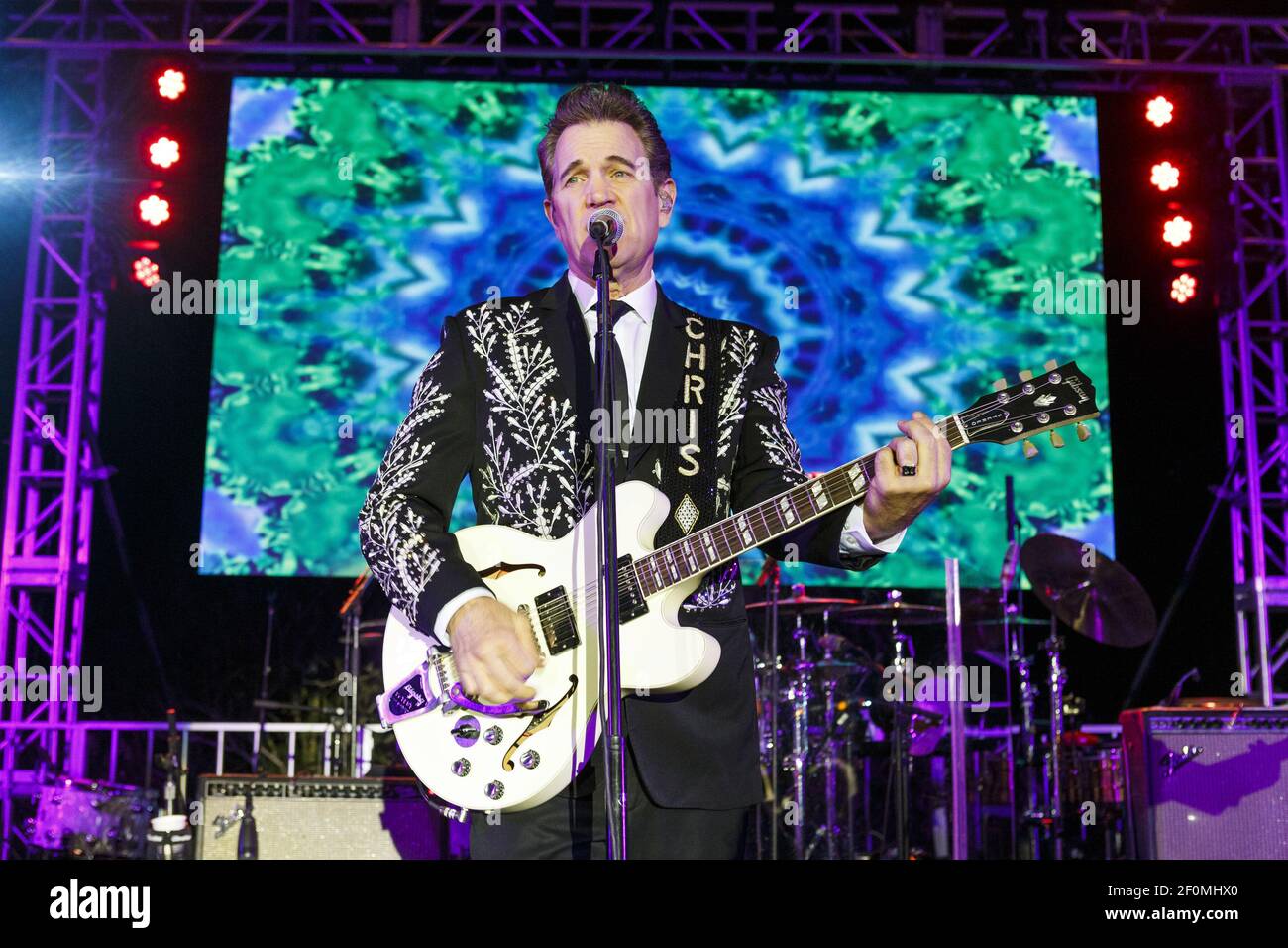 SAN FRANCISCO, CA - May 12 - Chris Isaak attends LymeAid 2018 on May 12th 2018 at Private Residence in Portola Valley, CA on May 12, 2018 (Photo - Andrew Caulfield for Drew Altizer / Sipa USA) Stock Photo