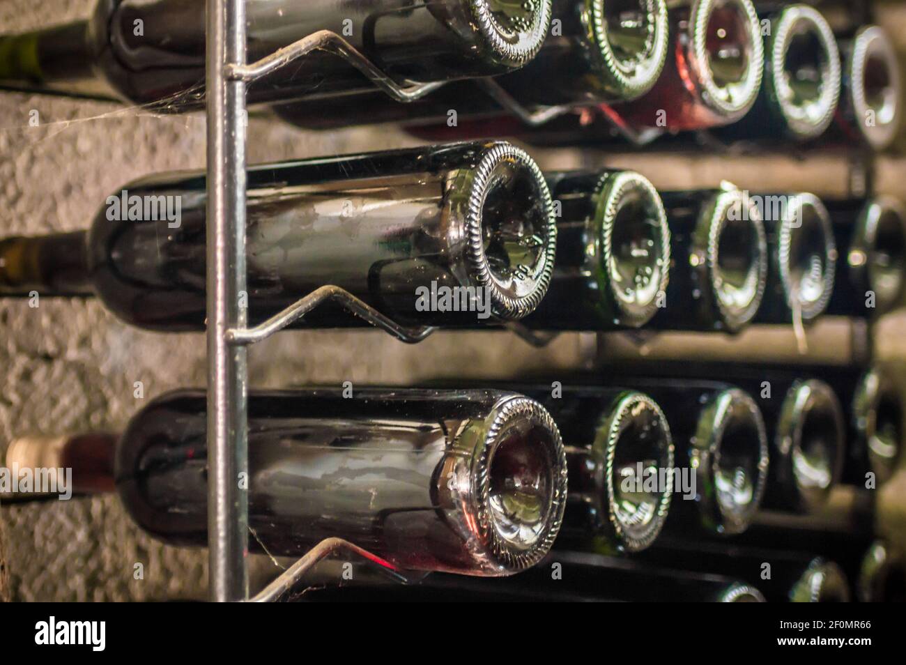 Bottles of red wine hi-res stock photography and images - Alamy