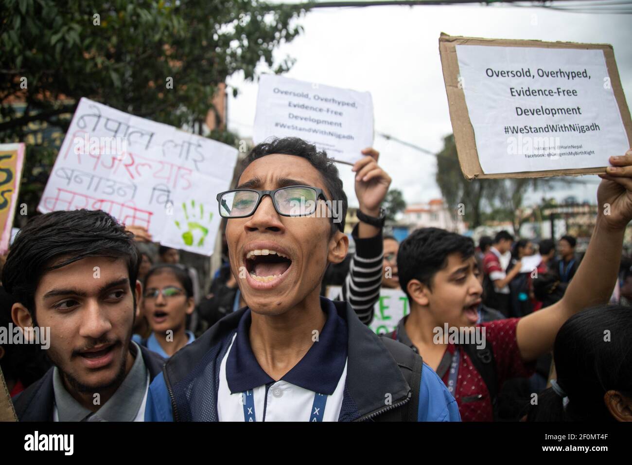 Students holding placards take part in the Global Climate Strike in Kathmandu, Nepal on September 27, 2019. (Photo by Prabin Ranabhat / Pacific Press/Sipa USA) Stock Photo