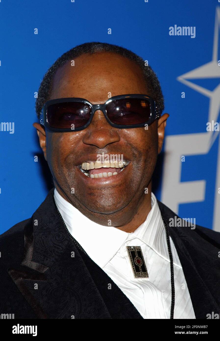 10 December 2005 - Los Angeles, California - Ellis Hall. The Recording Academy and Entertainment Industry Foundation Hosts the Second Annual GRAMMY Jam Presented by Mercedes Benz USA Benefiting EIF's National Arts and Music Education Initiative - Arrivals at the Orpheum Theatre. Photo Credit: Giulio Marcocchi/Sipa Press/jam.002/Color Space SRGB/0512112131 Stock Photo
