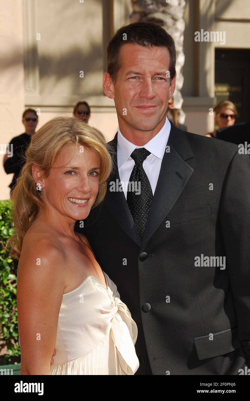 Erin obrien and james denton hi-res stock photography and images - Alamy