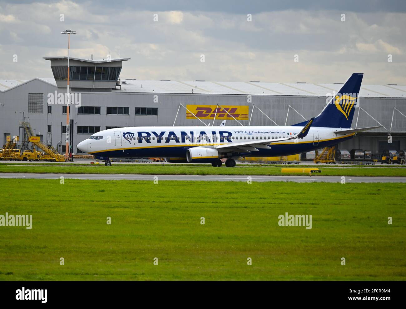 East Midlands Airport Dhl High Resolution Stock Photography And Images Alamy East Midlands Airport Dhl High Resolution Stock Photography And Images Alamy