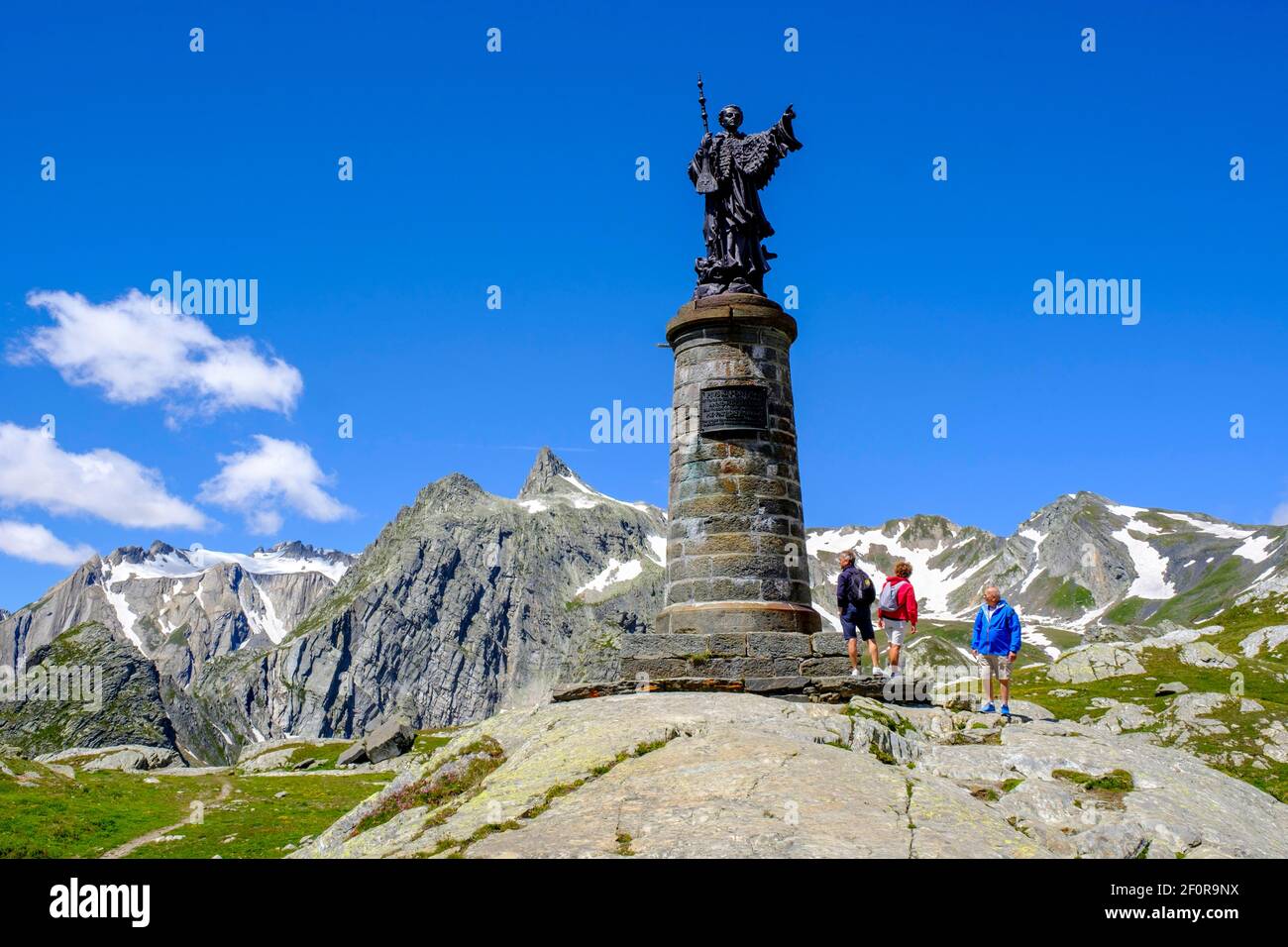 St. Bernard of Clairvaux, statue of St. Bernard, Grand SaintBernard, Great St. Bernard Pass