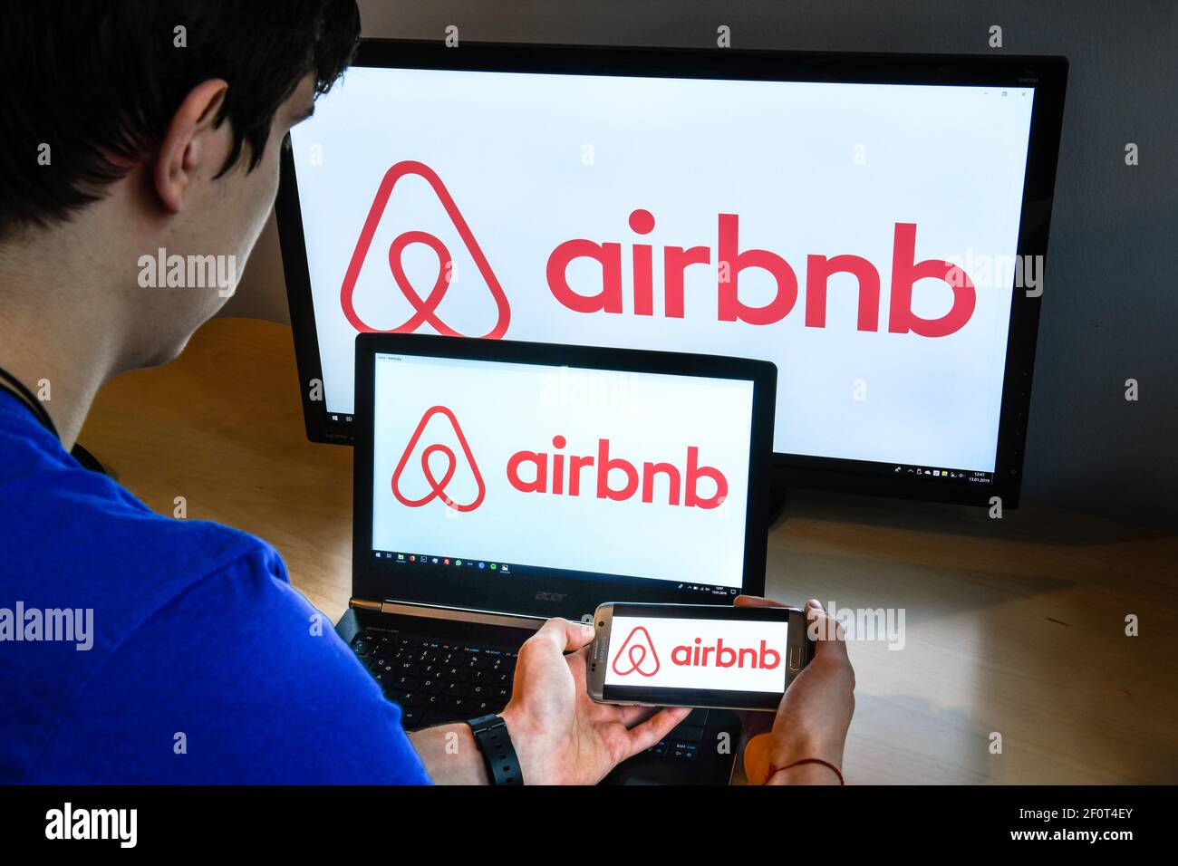 Airbnb logo hires stock photography and images Alamy