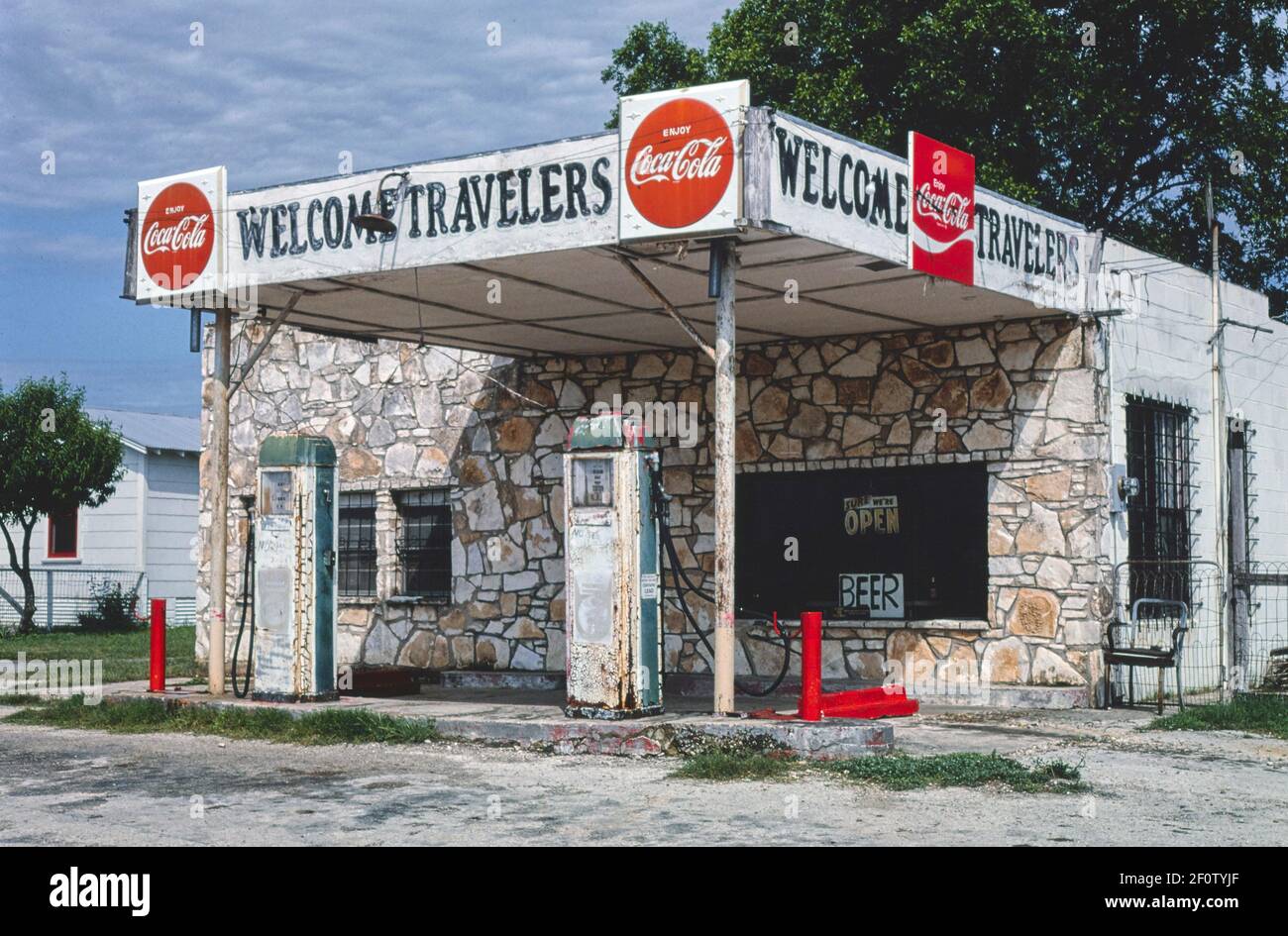 travelers gas station hires stock photography and images Alamy