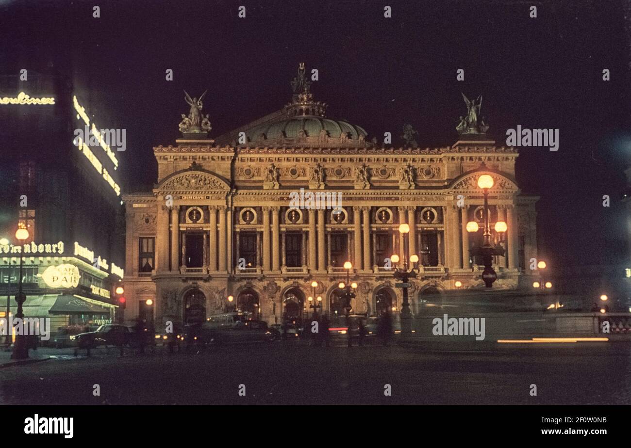 Paris night 1960s hi-res stock photography and images - Alamy