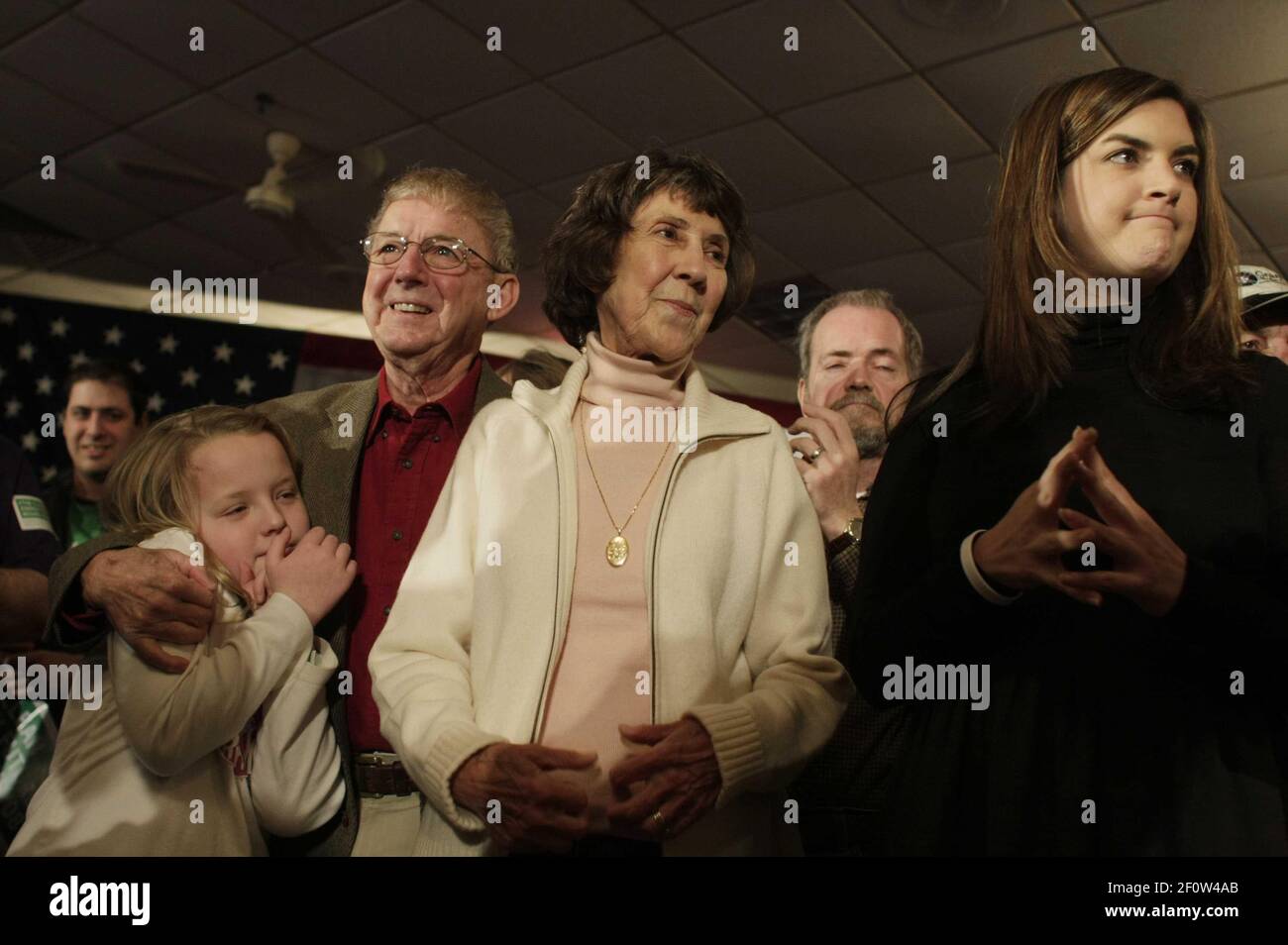 5 January 2008 Concord, NH Sen. John Edwards (LR) daughter Emma