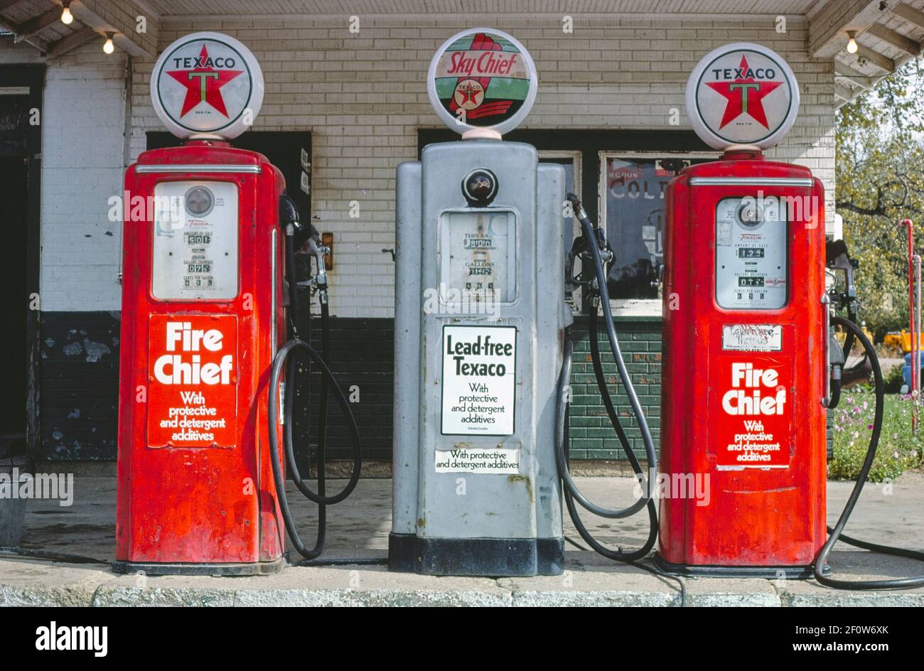 Texaco gas pumps Milford Illinois ca. 1977 Stock Photo