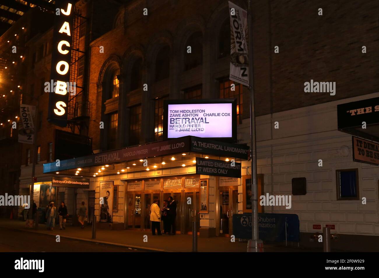 14 exterior hi-res stock photography and images - Alamy