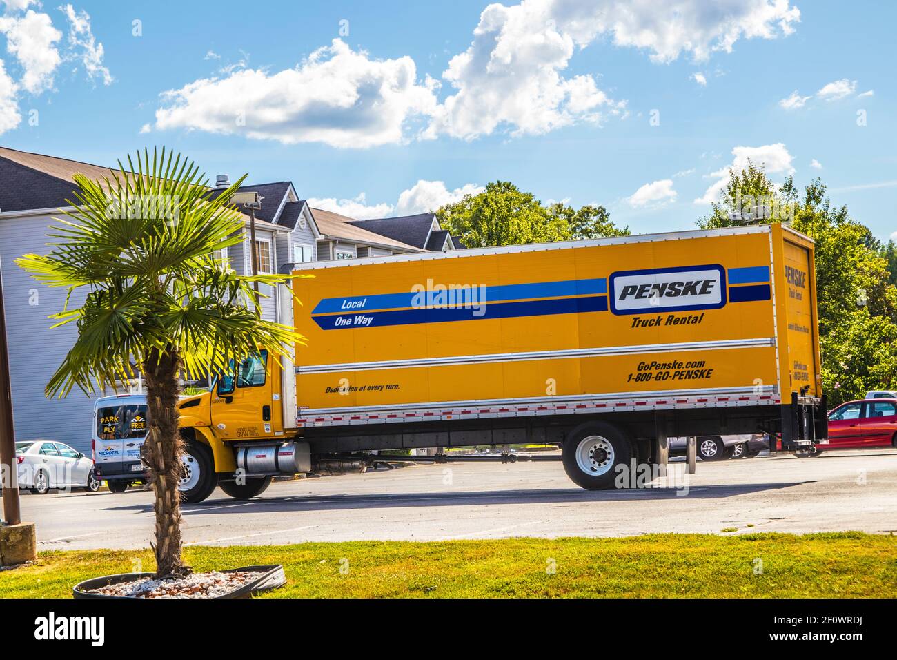 Atlanta Ga Usa 07 23 20 A Penske Truck Parked At Microtel Inn By Wyndham Stock Photo Alamy