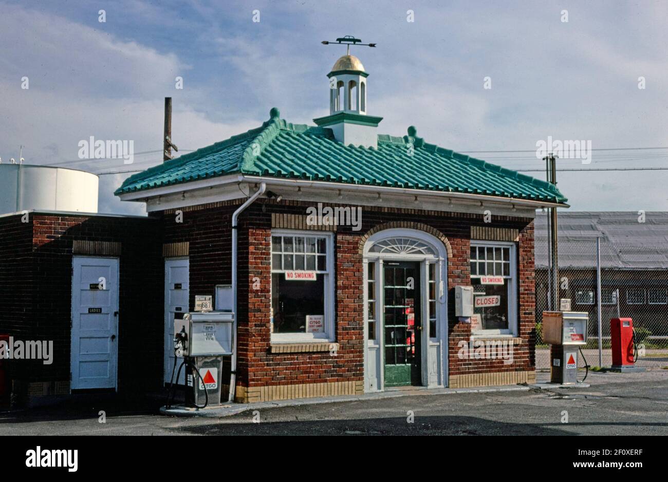 Leahy's Citgo gas station horizontal view Danbury Connecticut ca. 1978 Stock Photo