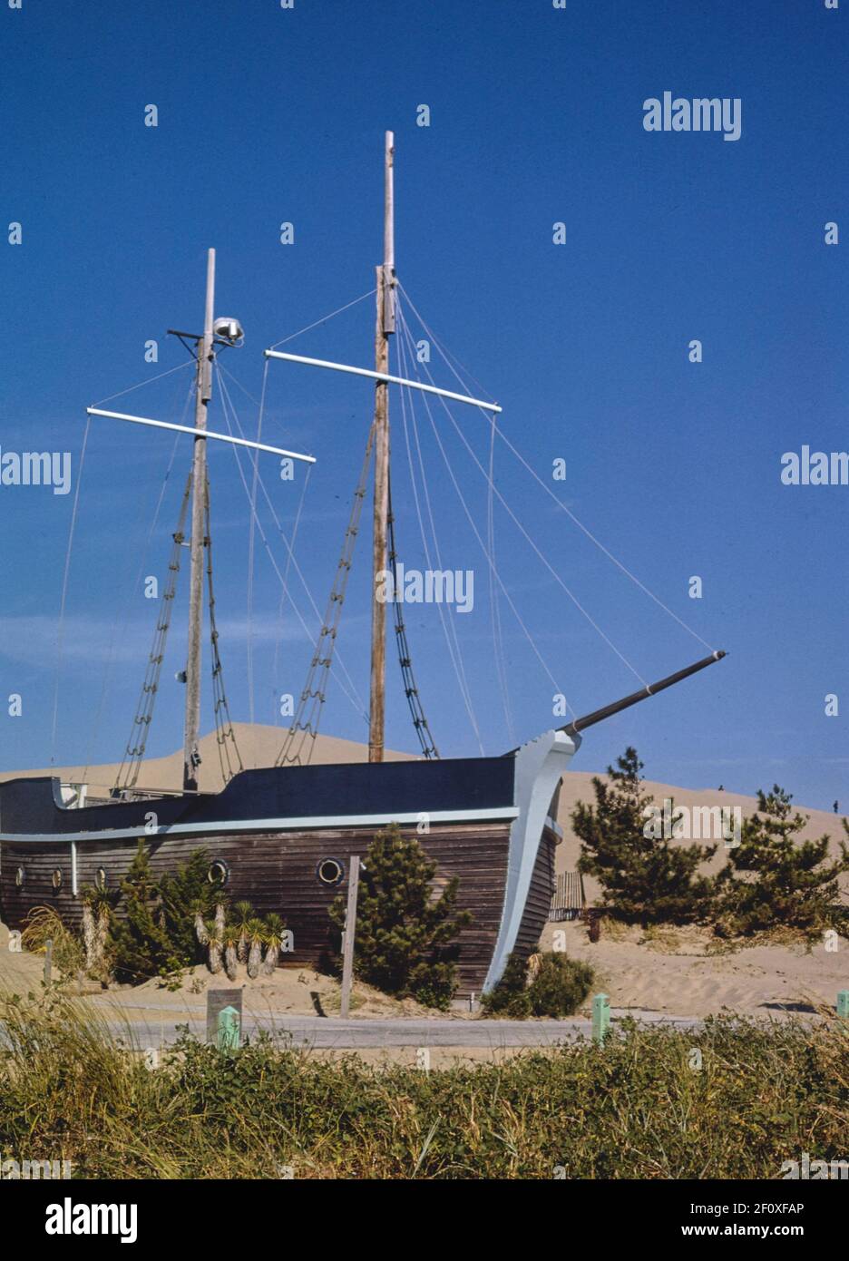 Ship Jockey's Ridge MiniGolf Nags Head North Carolina ca. 1985 Stock Photo Alamy