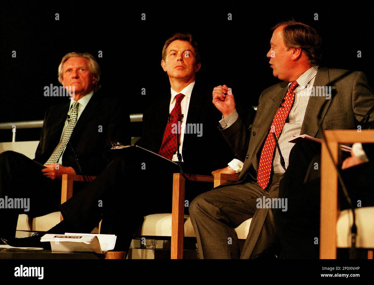 Michael Heseltine Tony Blair and Kenneth Clarke  Oct 1999 on the same platform  all  in the Britain in Europe group Stock Photo