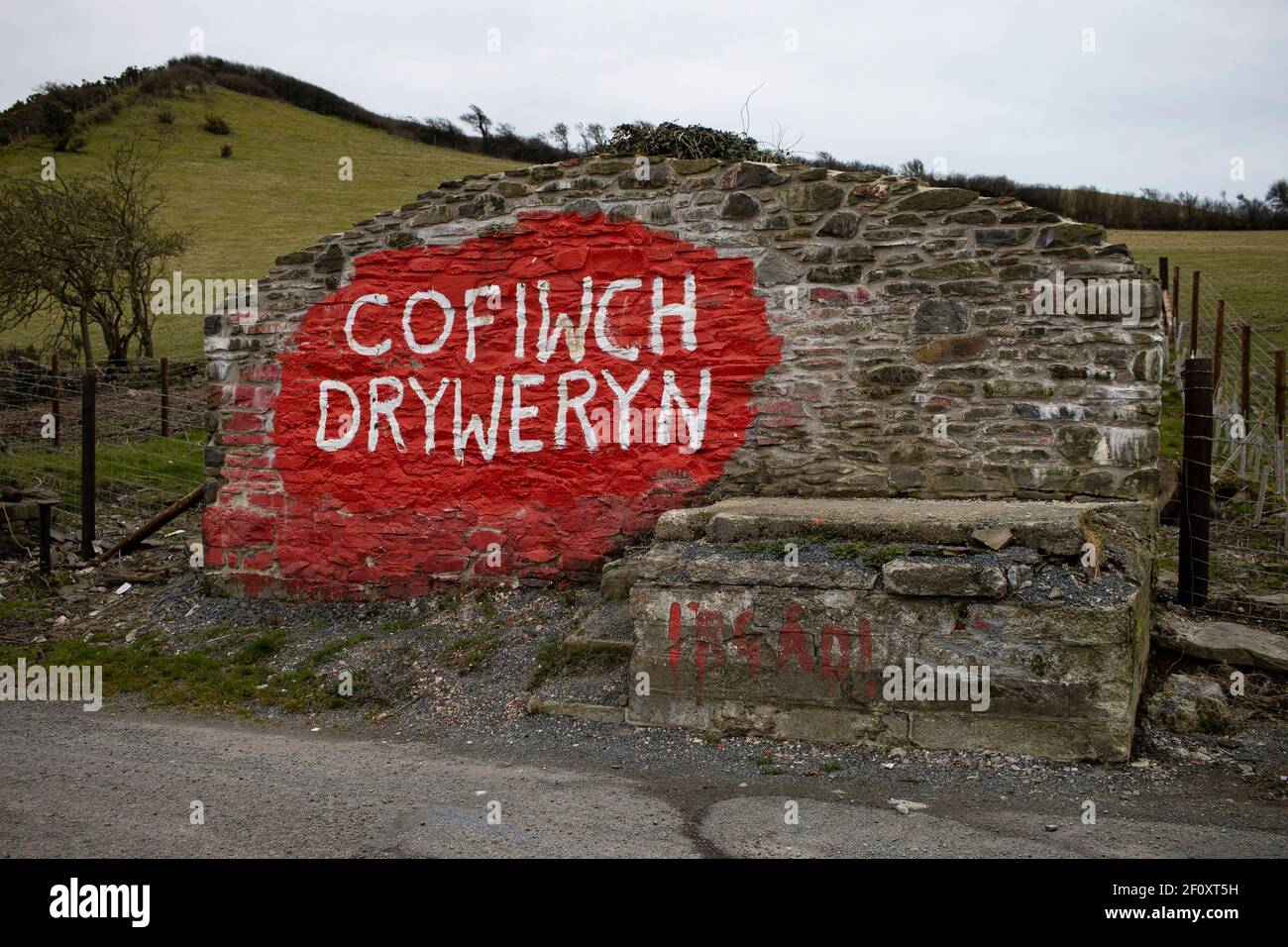The 'Cofiwch Dryweryn' mural next to the A487 road near Llanrhystud on the 7th March 2021. Credit: Lewis Mitchell Stock Photo