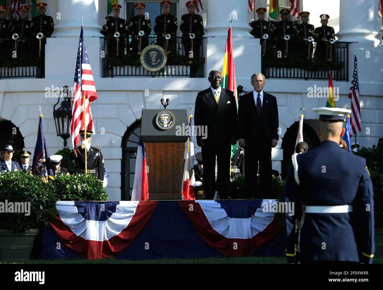 President And Laura Bush Welcome Ghana'S President John Agyekum Kufuor And  His Wife For A State Dinner In Their Honor. Sept. 15 2008. History - Item #  VAREVCHISL028EC297 - Posterazzi