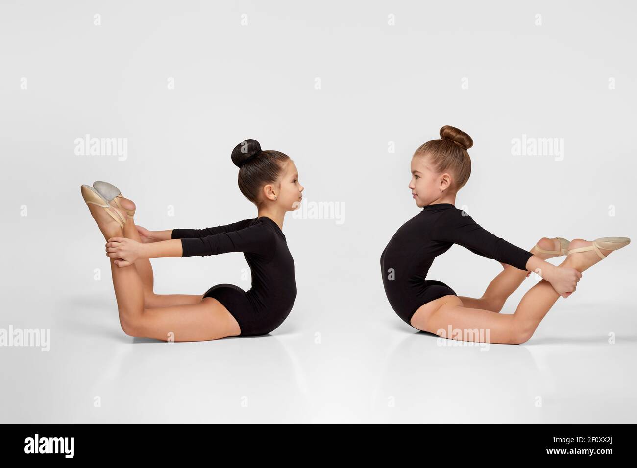 Impossible gymnast - dance girl pose 3D daz by Loplasticien on DeviantArt
