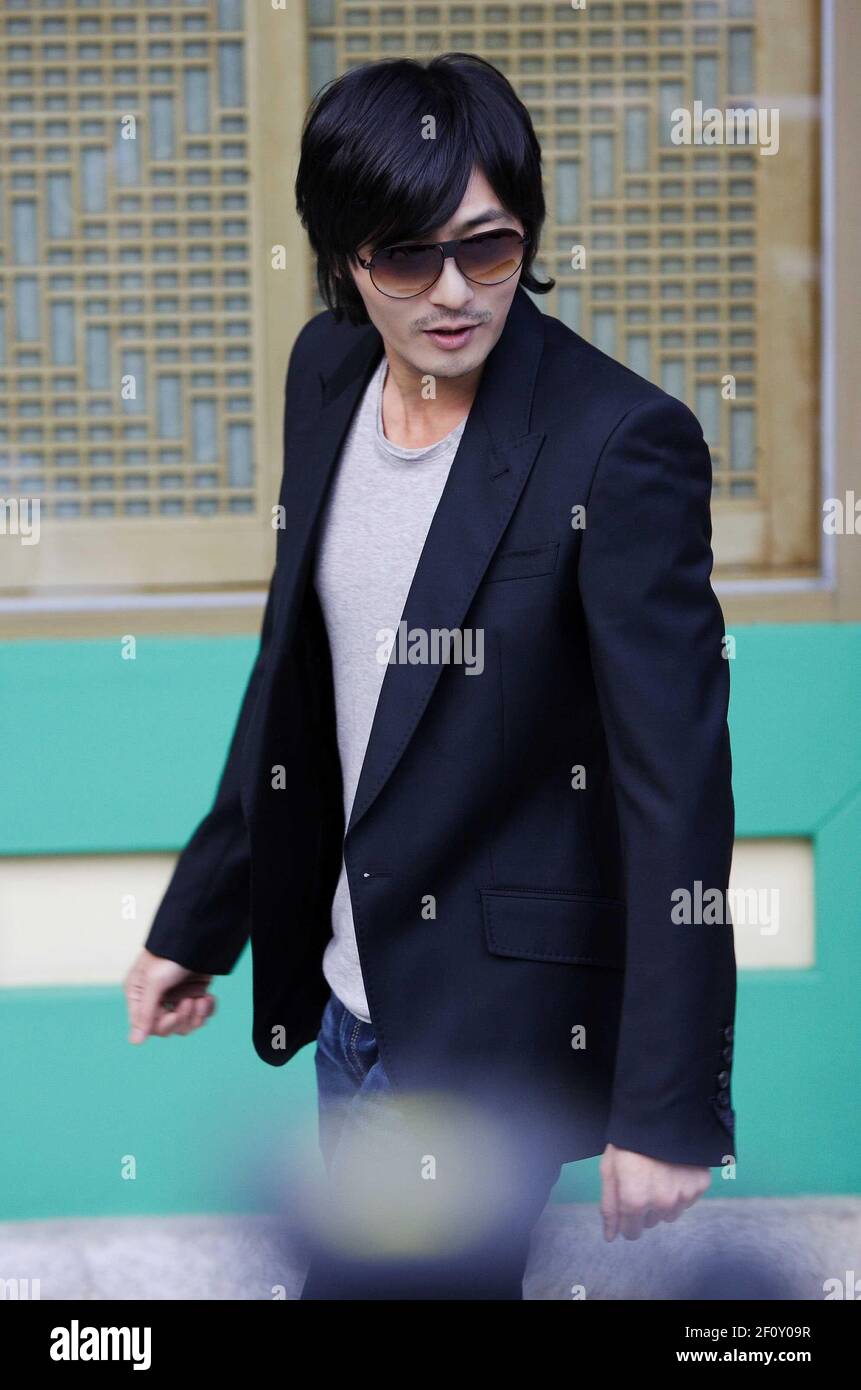 28 September 2008 - Seoul, South Korea : South Korean actor Jang Dong-gun attends South Korean movie star Kwon Sang-Woo and Actress Song Tae-Young's wedding at the Shilla Hotel in Seoul on September 28, 2008. Photo Credit: Lee Young-ho/Sipa Press /0809301528 Stock Photo