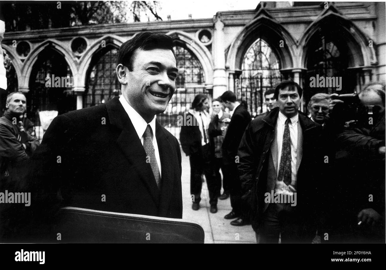 Ian Maxwell leaving The High Court Stock Photo Alamy