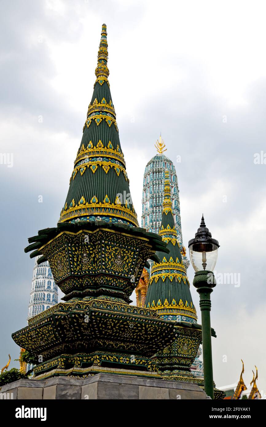 Thailand asia bangkok street lamp sky and Stock Photo - Alamy