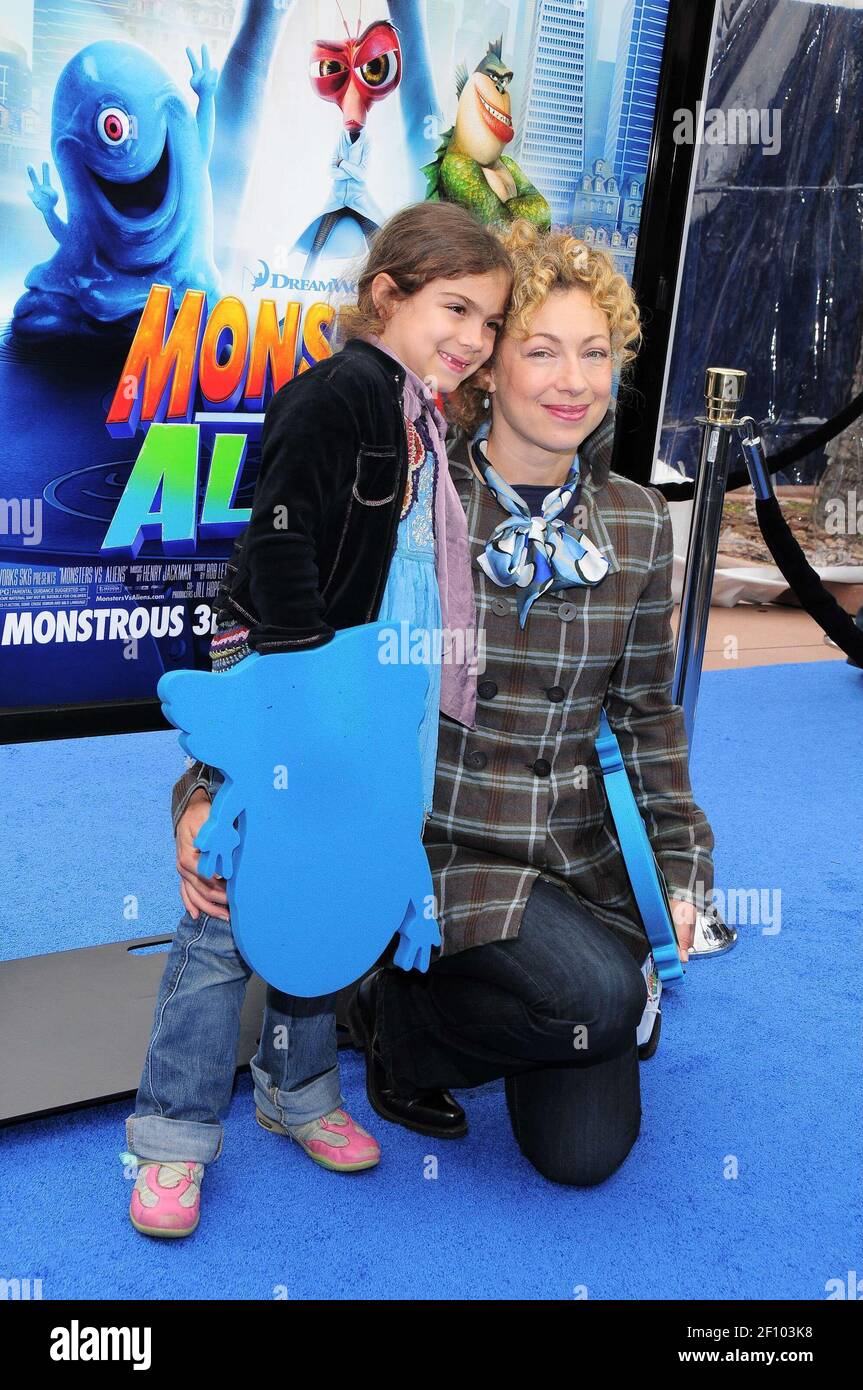 Alex Kingston Daughter – Elizabeth Freestone 2023 Production – ORIUQM