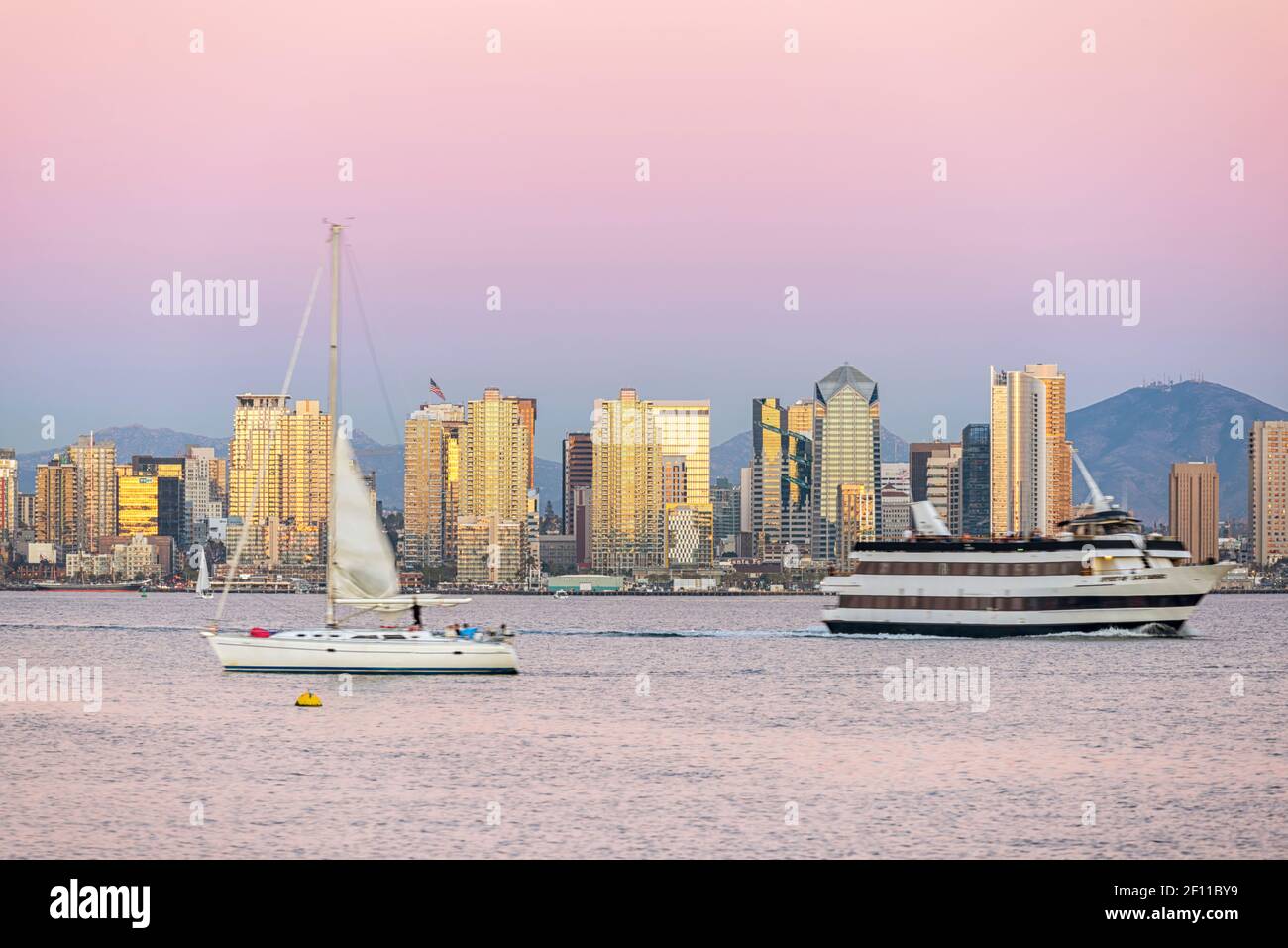 San diego waterfront skyline hi-res stock photography and images - Alamy