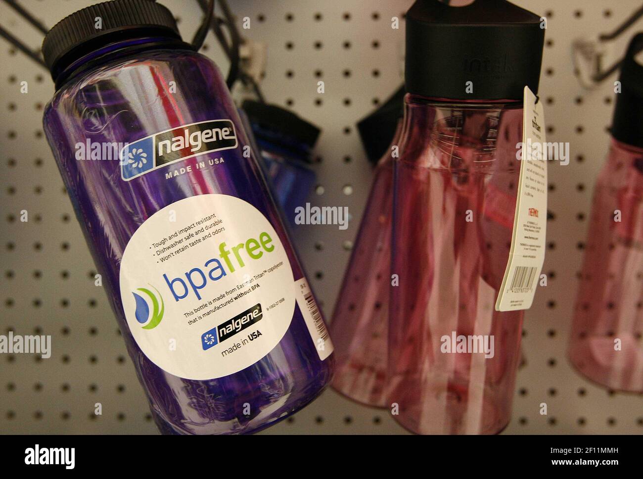 18 November 2009 - Commack, NY - BPA-Free bottles sit on sale at a ...