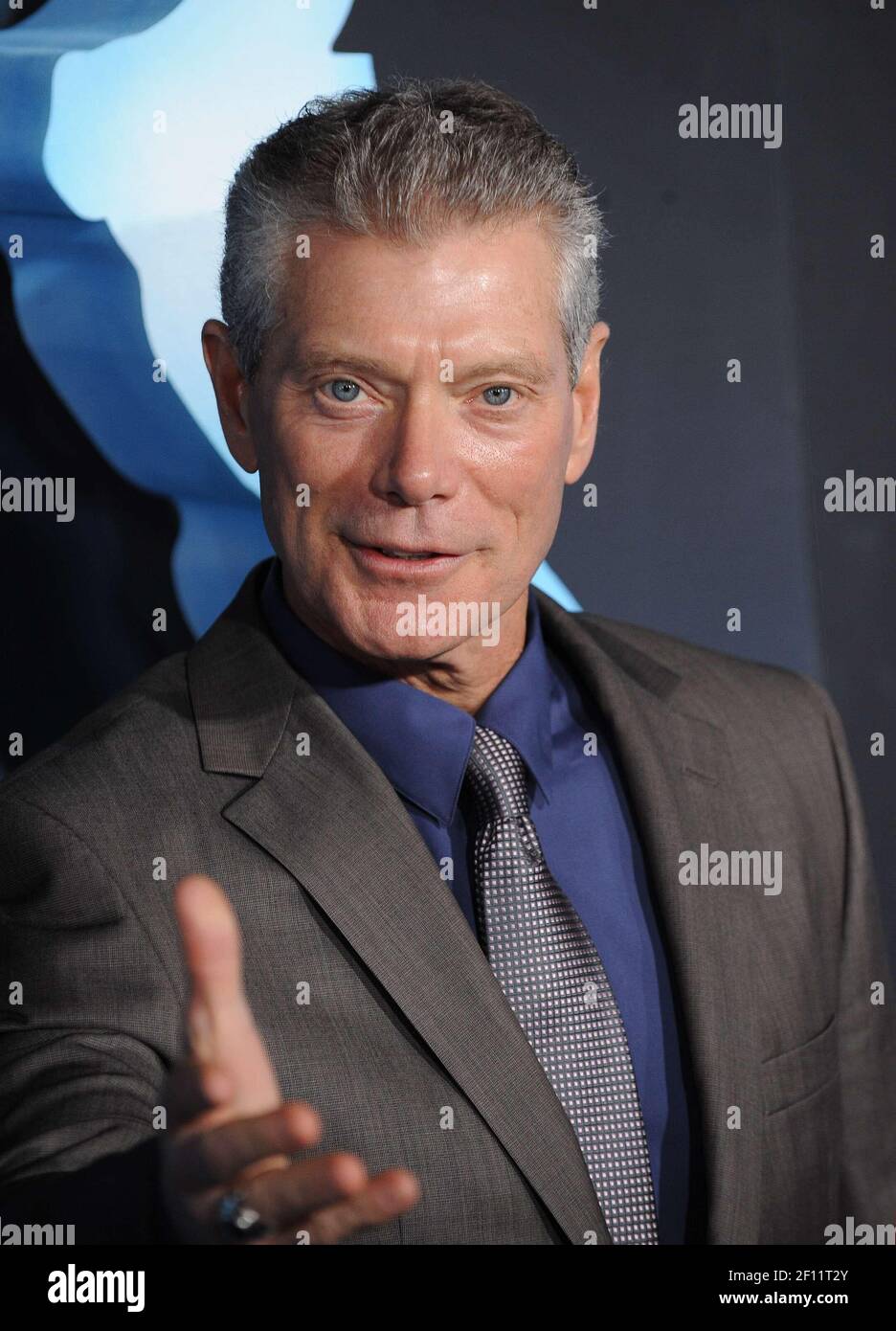 Stephen Lang. 16 December 2009, Hollywood, CA. "Avatar" Los Angeles  Premiere at the Grauman's Chinese Theatre. Photo Credit: Giulio  Marcocchi/Sipa Press./avatargmsipa.188/0912180132 Stock Photo - Alamy