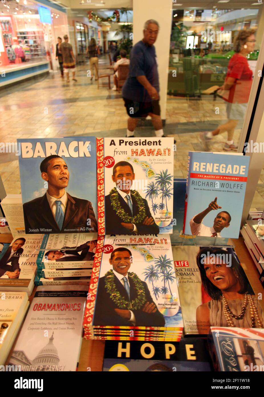 30 December 2009 Kaneohe, Hawaii Book display at Border Bookstore