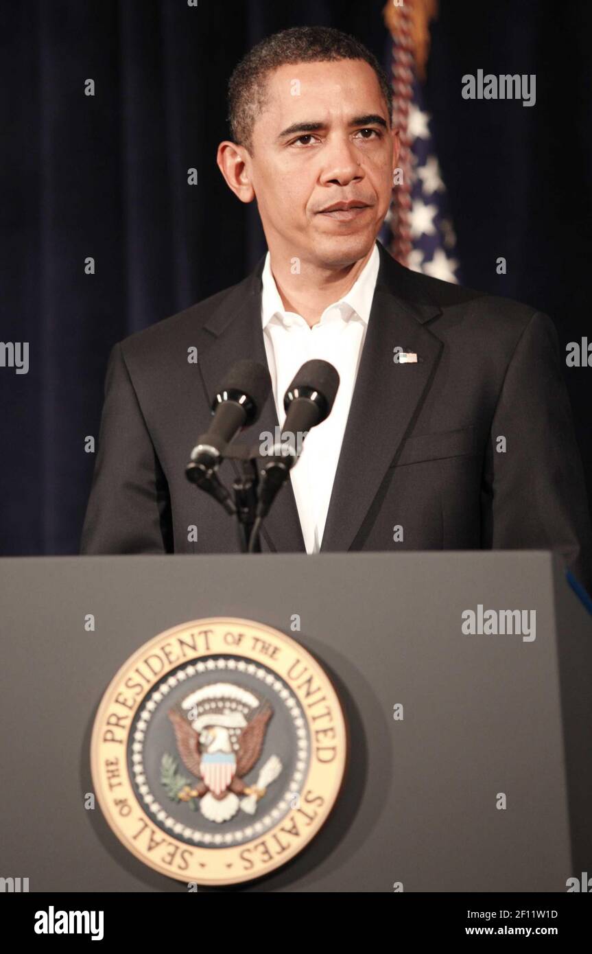 28 December 2009 - Kaneohe Bay, Hawaii - U.S. President Barack Obama makes a statement on increased security for air travel at Marine Corps Base Hawaii on December 28, 2009 in Kaneohe Bay, Hawaii. Security measures have been heightened at airports after a Nigerian man, Umar Farouk Abdulmutallab, 23, attempted to blow up Northwest 253 flight as it was landing in Detroit on Christmas day. Photo Credit: Kent Nishimura/Pool/Sipa Press/0912282324 Stock Photo