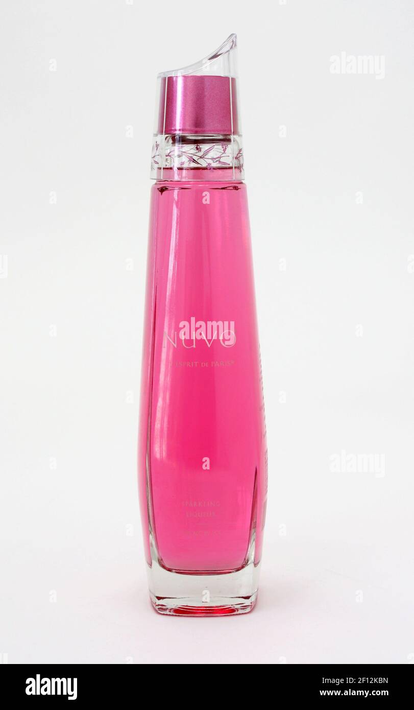 Nuvo Sparkling Liquor L'Esprit de Paris, a sparkling liqueur touted as the worldÕs first Nuvo Sparkling Liquor L'Esprit de Paris, a sparkling liqueur touted as the worldÕs first