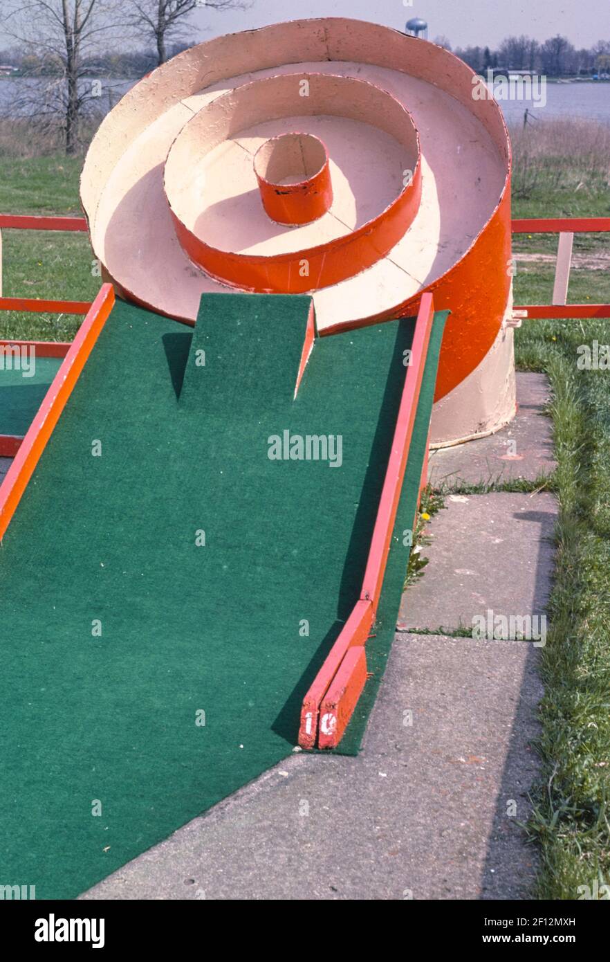 Archival putt putt golf hires stock photography and images Alamy