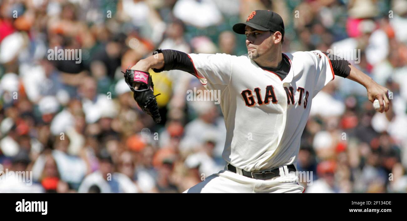 San Francisco Giants pitcher Jonathan Sanchez delivers a pitch against ...