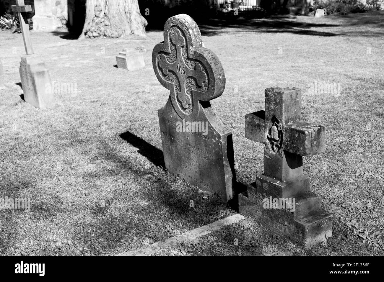 Highgate cemetery Black and White Stock Photos & Images Alamy