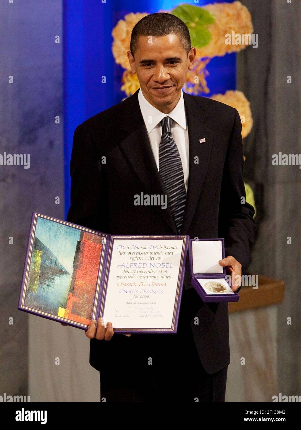 President Barack Obama holding the Nobel Peace Prize (unkown date Stock