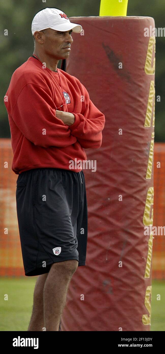 Kansas City Chiefs head coach Herman Edwards watches his player ...