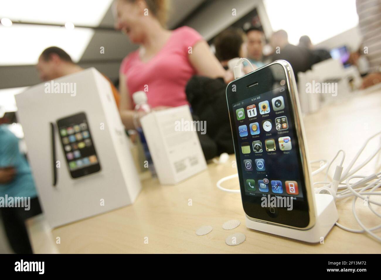 Valley Fair - Apple Store - Apple