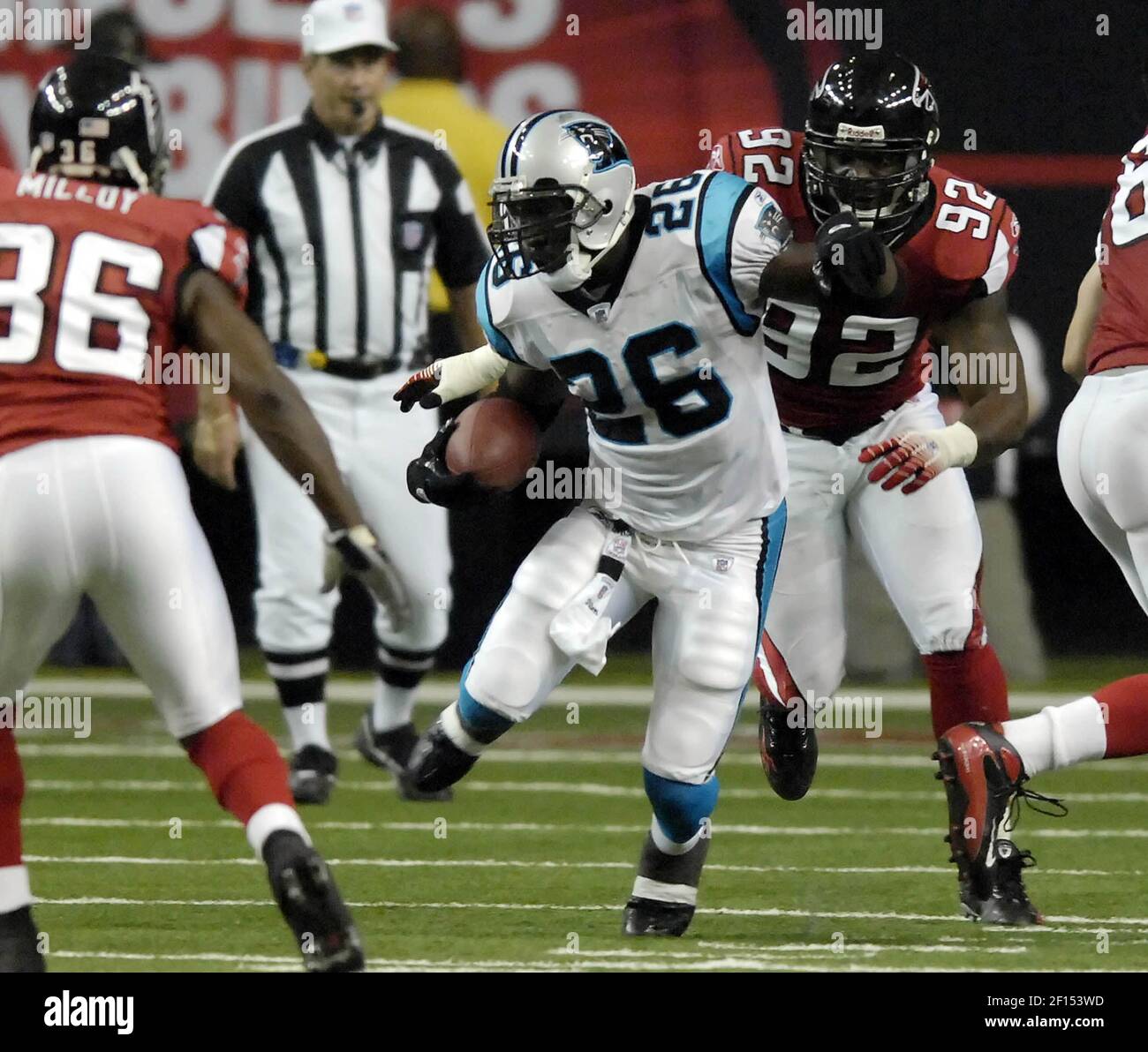 Carolina Panthers running back DeShaun Foster dives into the end zone in  the first quarter against the Atlanta Falcons in Bank of America Stadium.  (UPI Photos/Bob Carey Stock Photo - Alamy