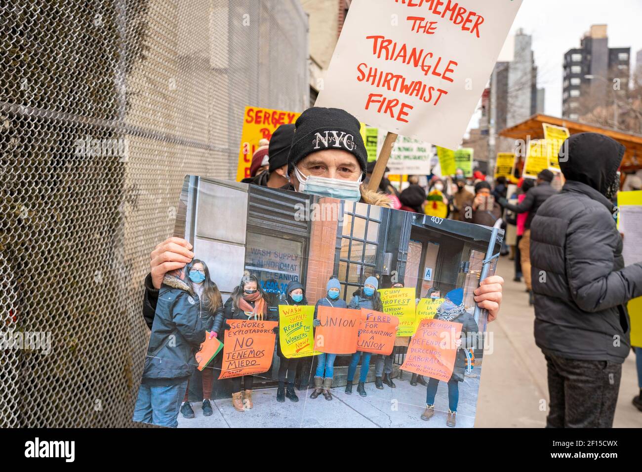 Laundromat signs hires stock photography and images Alamy