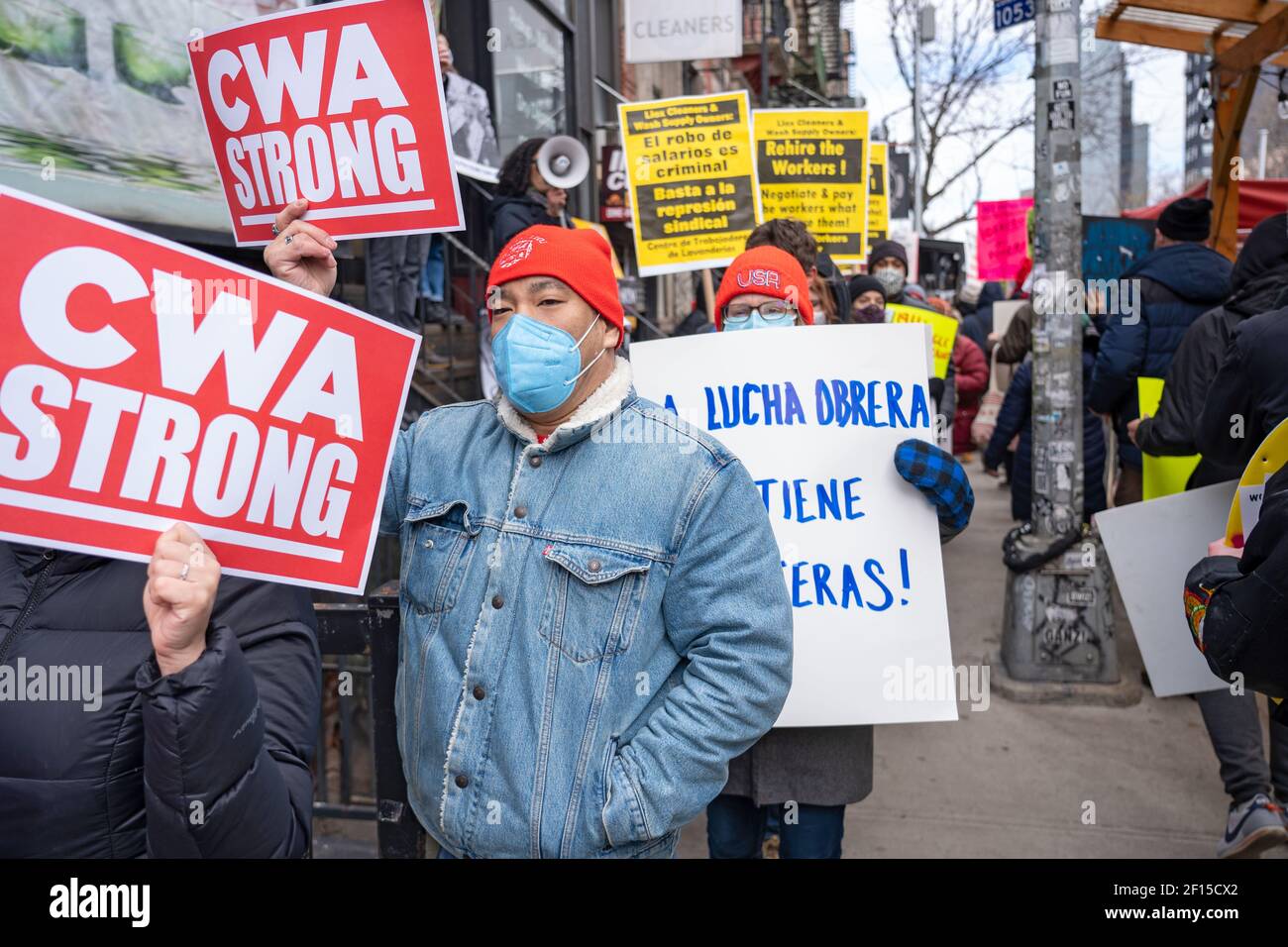 Laundromat signs hires stock photography and images Alamy