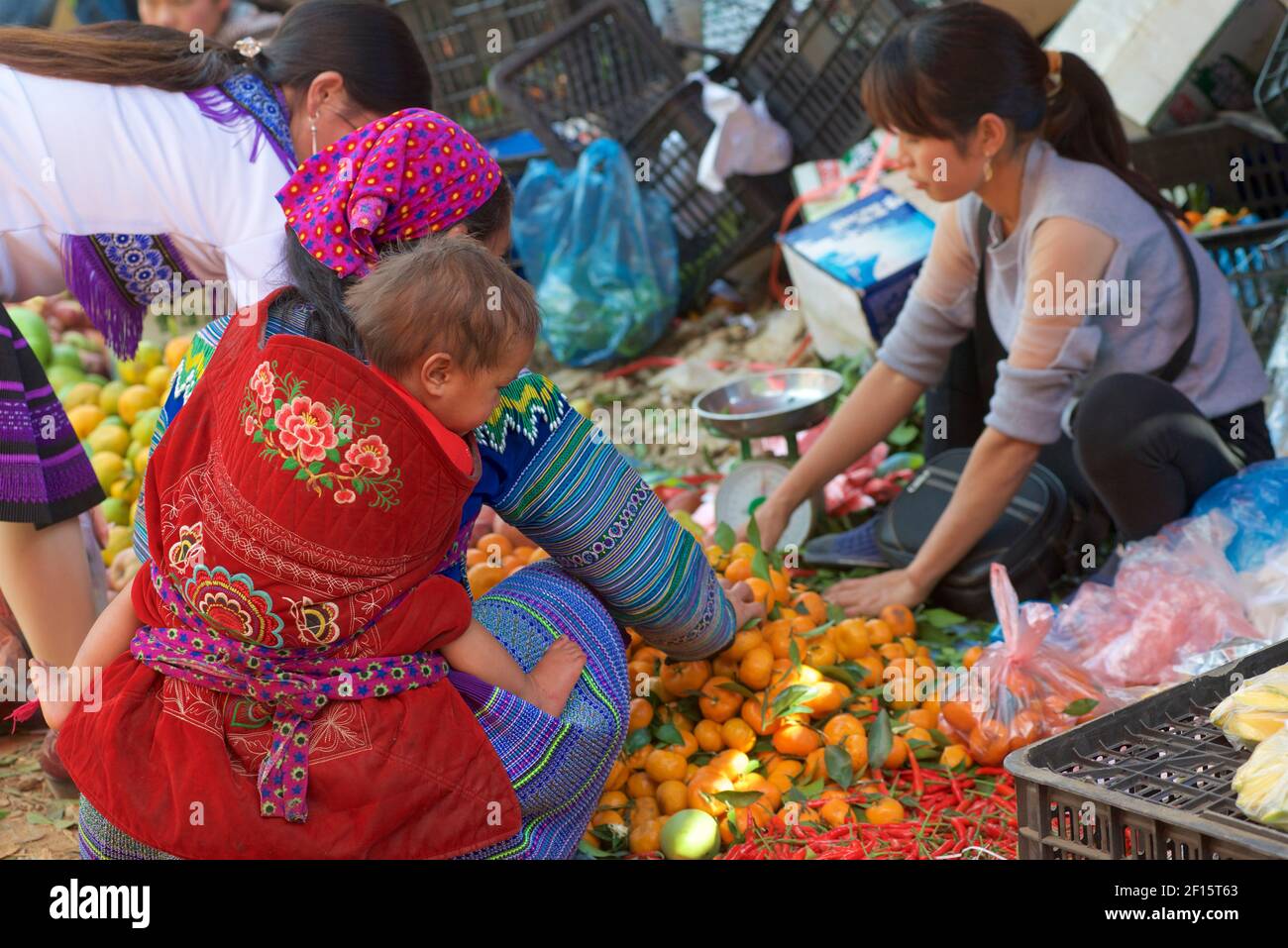 Satsumas woman hires stock photography and images Alamy