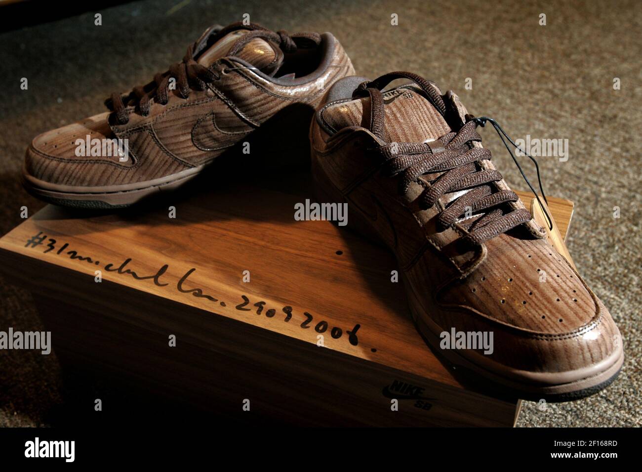 nike dunks january 14