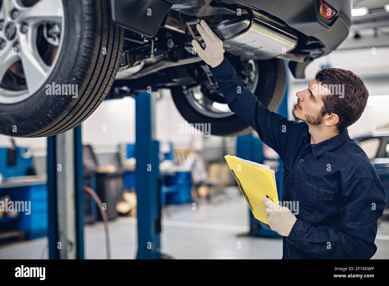 Car repair industry hi-res stock photography and images - Alamy