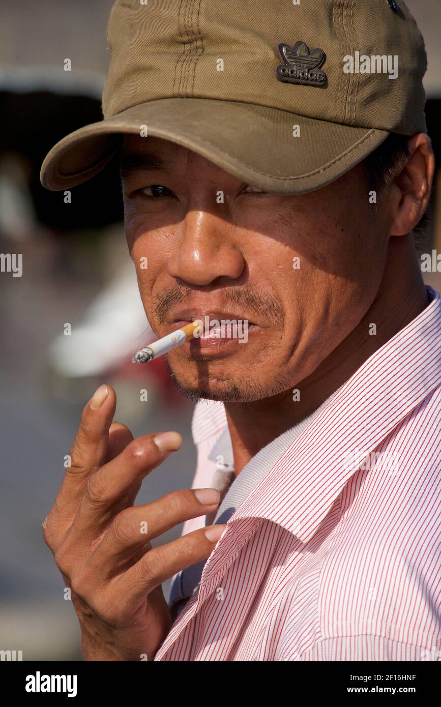 Man smoking vietnam hi-res stock photography and images
