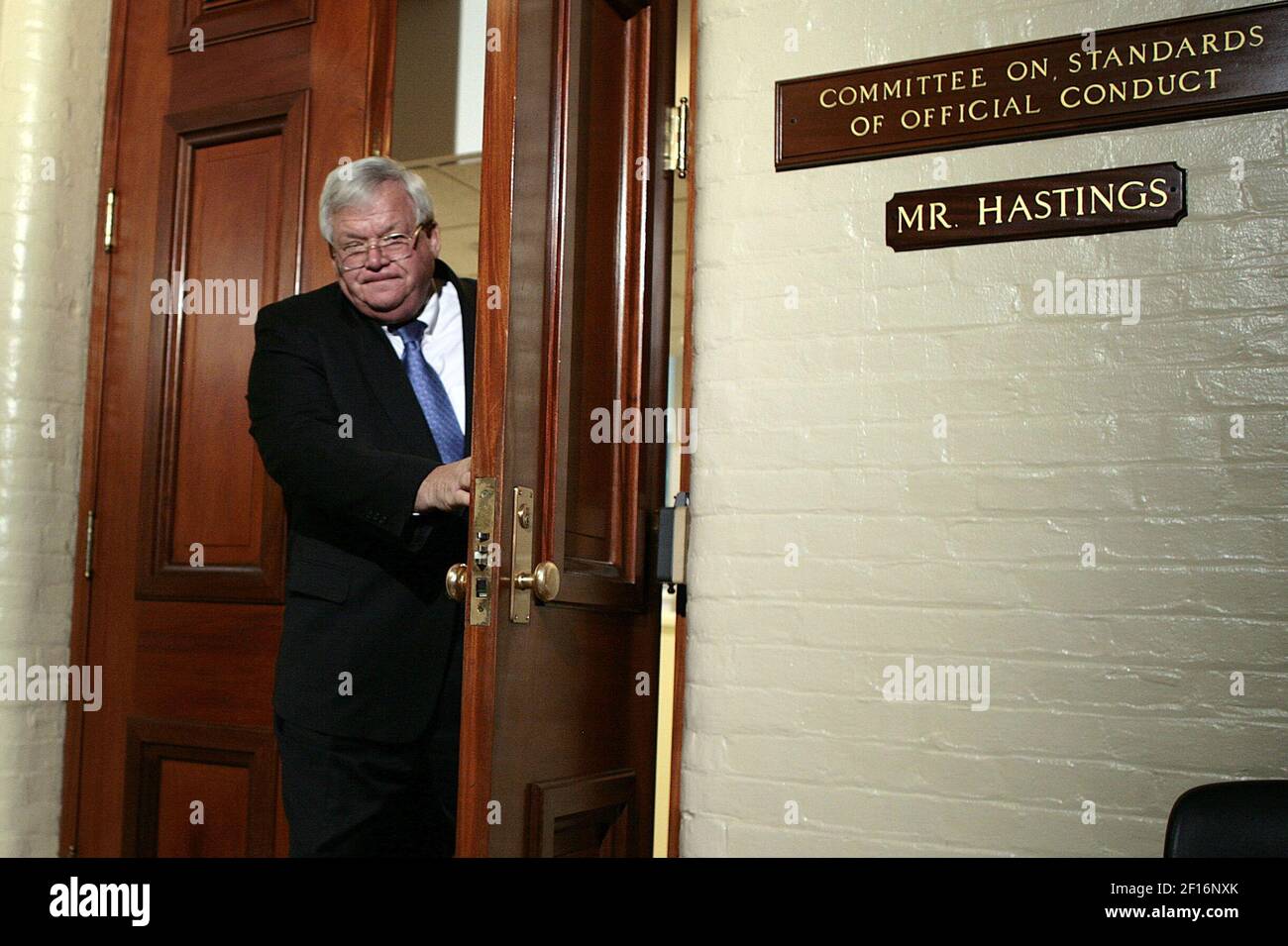 House Speaker Dennis Hastert (RIL) leaves after testifying before the