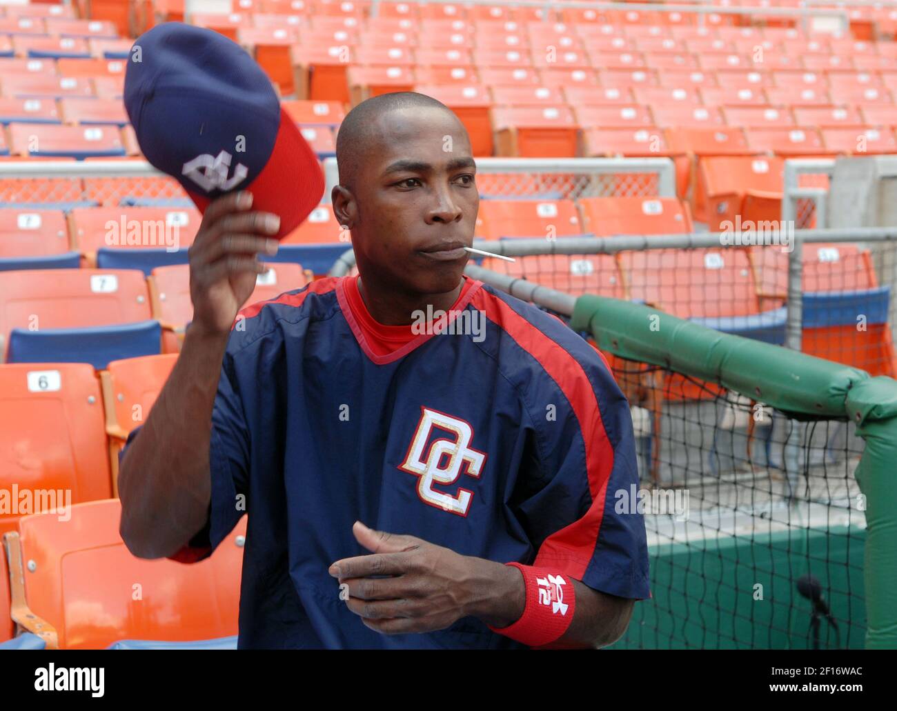 File:Eric Young from the Washington Nationals vs. Atlanta Braves