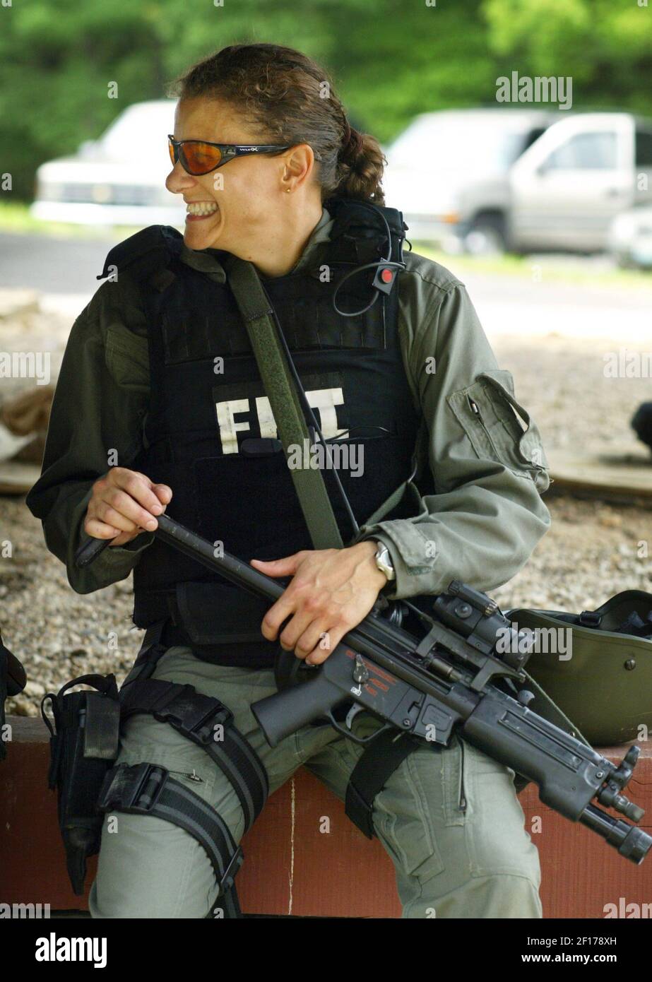 FBI Special Agent Liza Ludovico takes a break during drills with a speical  mission team in Weldon Springs, Missouri, on June 1, 2006. (Photo by David  Carson/St. Louis Post-Dispatch/KRT Stock Photo -