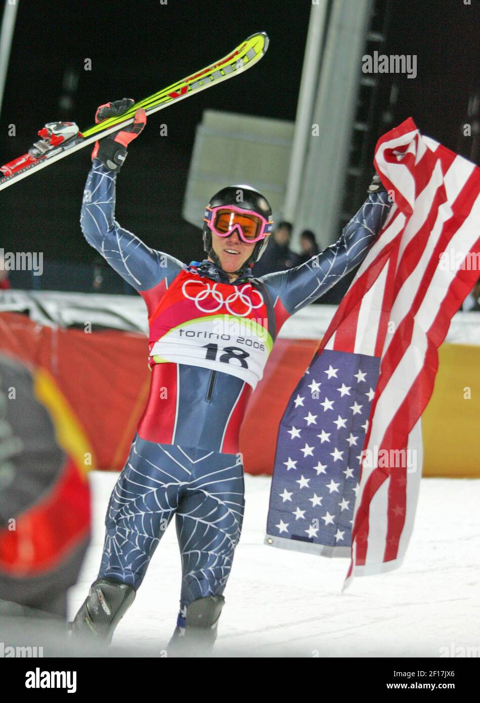 Ted Ligety of the United States celebrates his gold medal in the men's combined competition at the Turin 2006 Winter Olympic Games in Sestriere Colle, Italy Tuesday February 14, 2006. (Ron Jenkins./ Fort Worth Star-Telegram/ KRT) Stock Photo