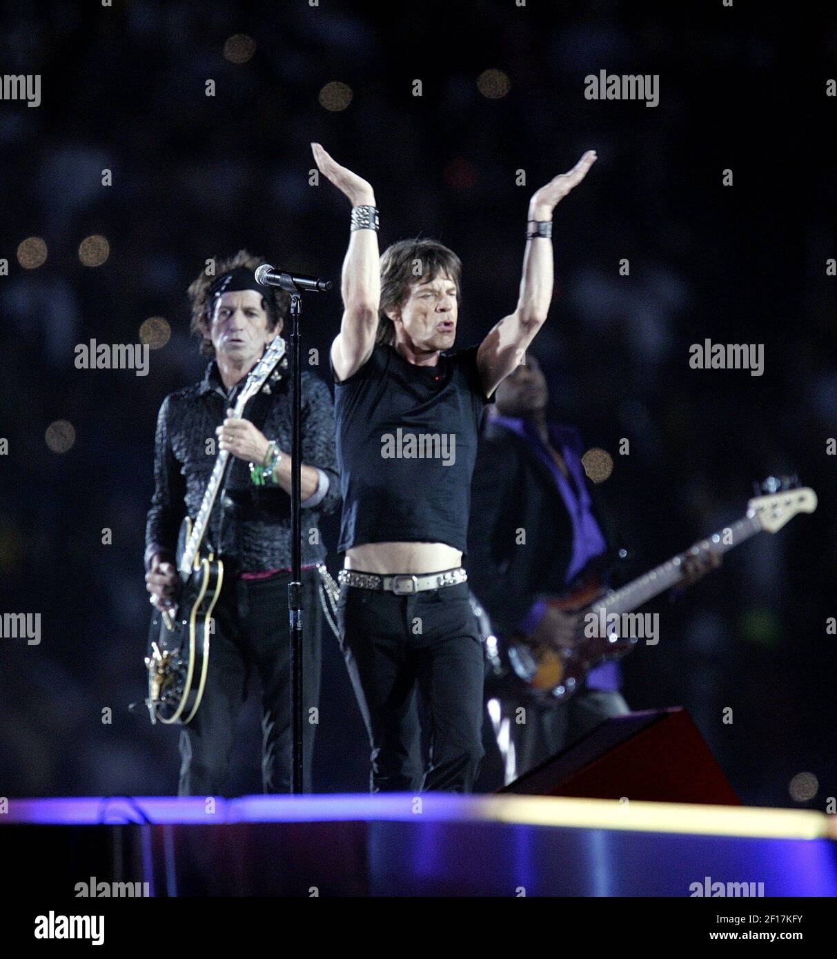Mick Jagger and Keith Richards, left, of the Rolling Stones perform at ...