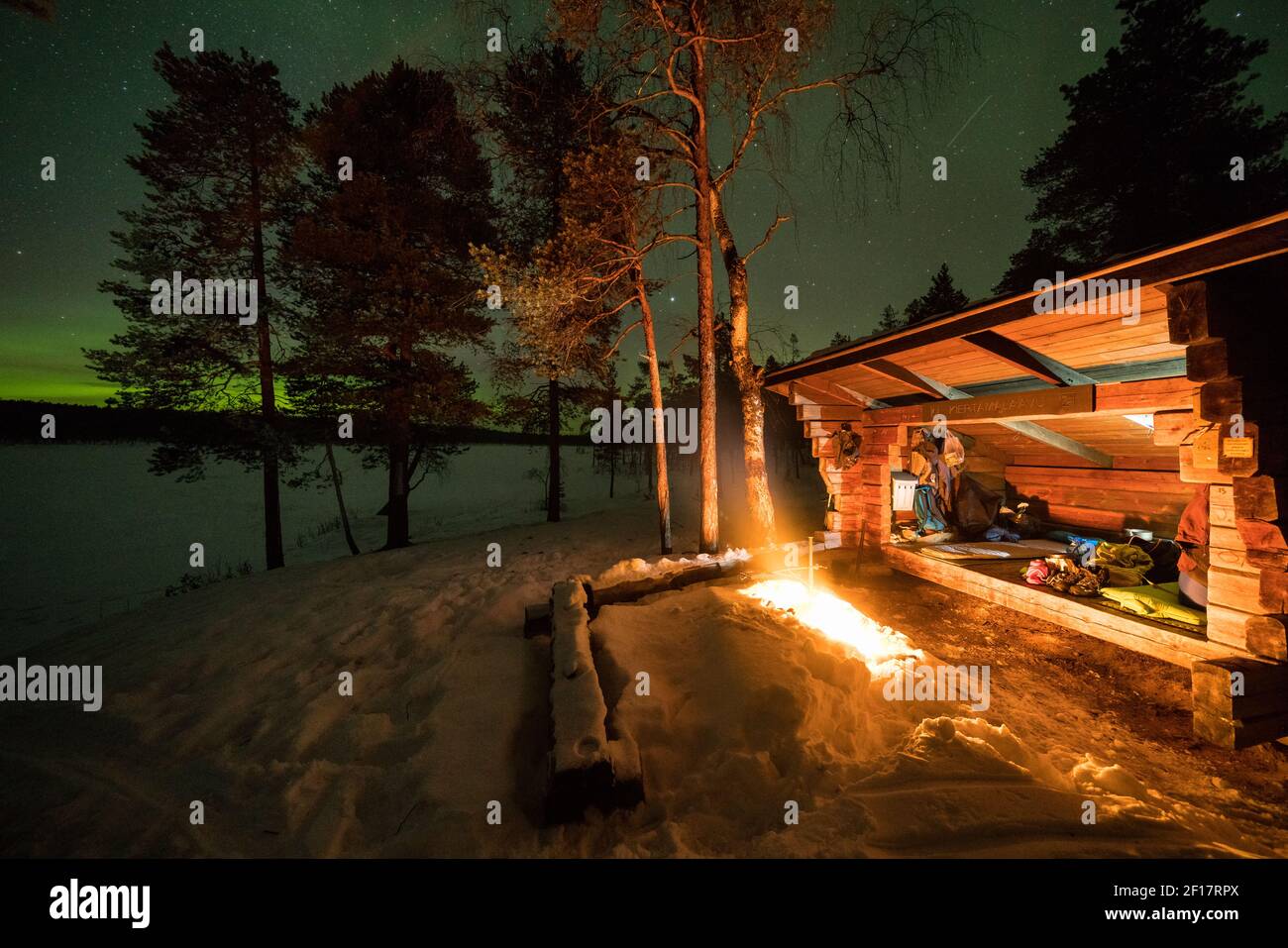 Spending the night at Kiertämäjärvi lean-to shelter, Sodankylä, Lapland, Finland Stock Photo