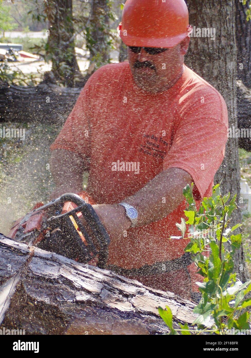 KRT US NEWS STORY SLUGGED WEAKATRINARESPONDERS KRT PHOTOGRAPH BY SCOTT CANON/KANSAS CITY STAR